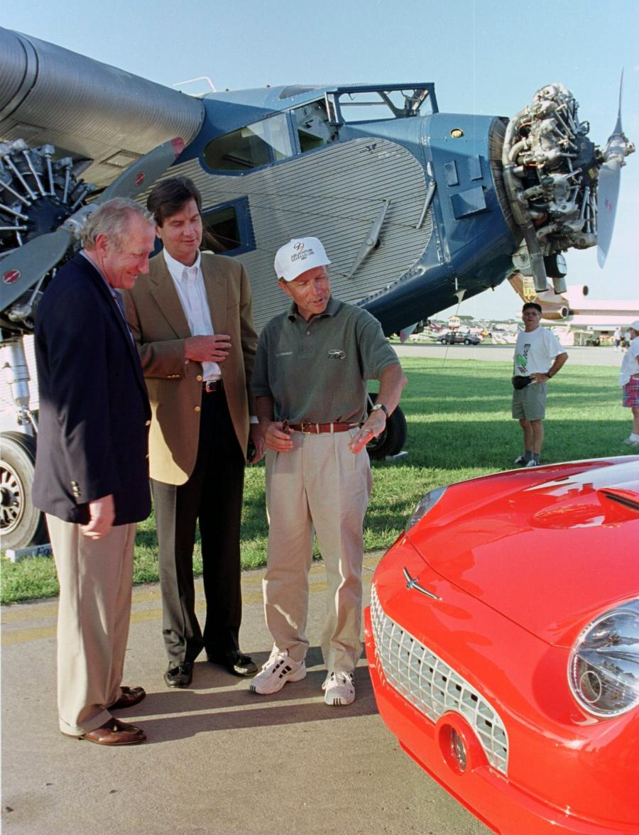  Ford Thunderbird Concept 1998 года  (фото 42 из 44)